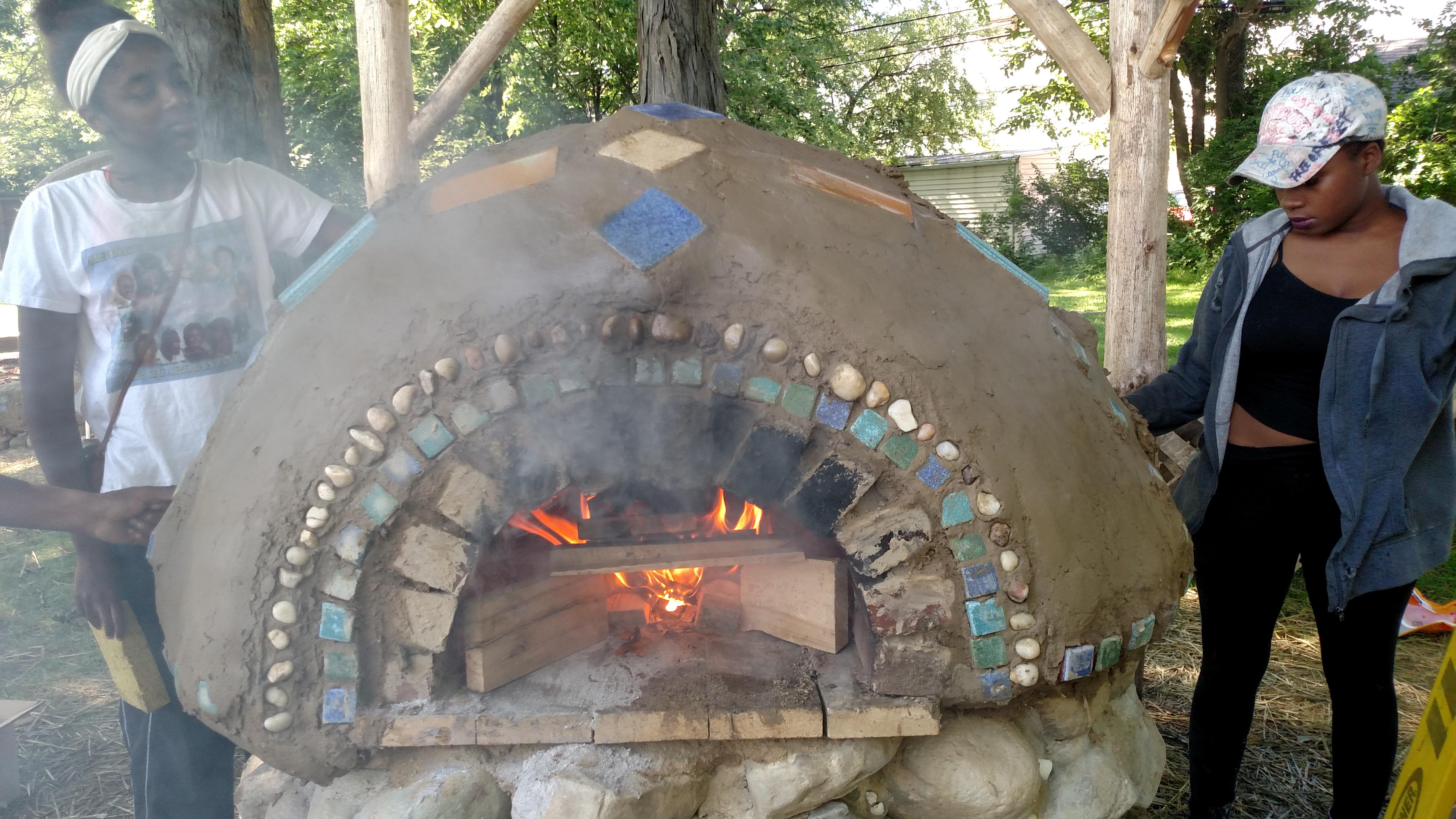 Firing the Gearity Earthen Cob Oven